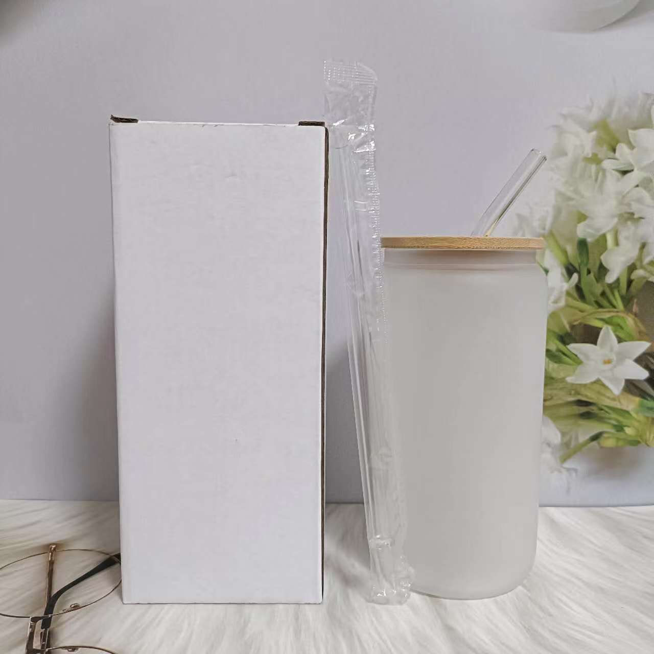 Wholesale 20 OZ Sublimation Glass Blanks Tumbler Skinny Straight Clear with  Bamboo Lid and Glass Straw Manufacturer and Supplier